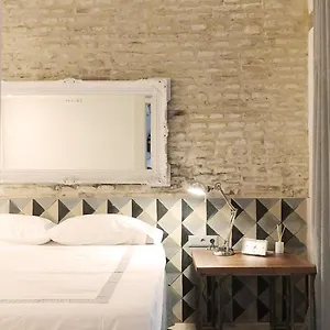 triana-loft-sevilla-apartment.es-andalucia.com/